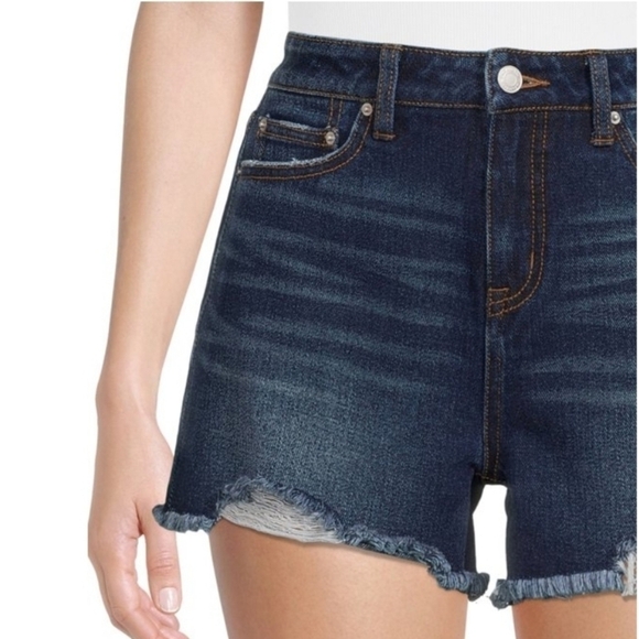 TIME and Tru Women's High Rise Frayed Hem Vintage Denim Short - Picture 5 of 7